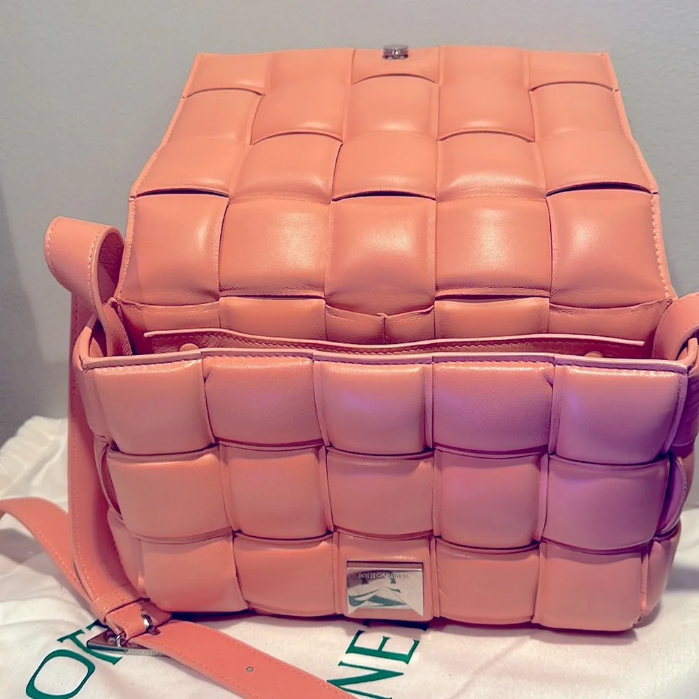 Bottega Venetta Peach Cassandra Cassette Weave Crossbody Leather Handbag - Picture 8 of 13